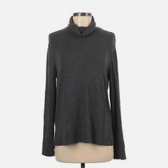 STARS ABOVE - Super soft long sleeved loose turtleneck Sweater. Size: Medium - Picture 2 of 6